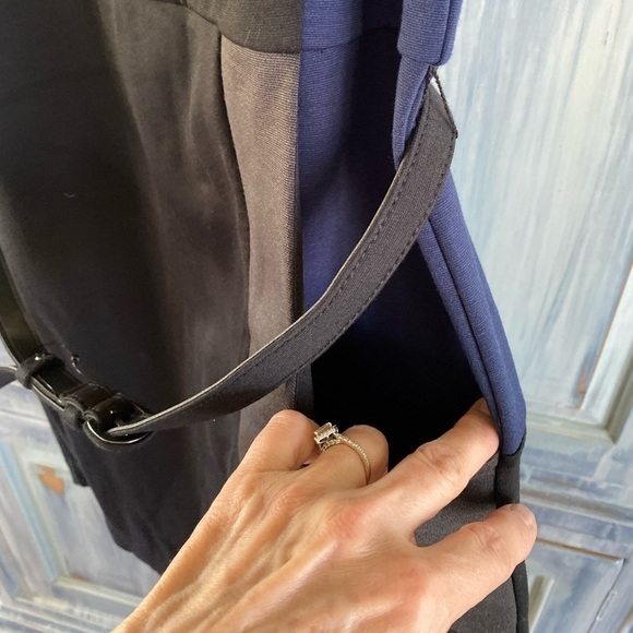 DANA Buchman Woman Black Tie Sleeveless Color Block Dress - Picture 7 of 11